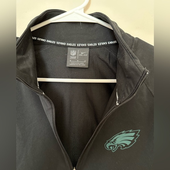 EAGLES & Nike 3/4 zip Dri Fit. Size Medium. - Picture 4 of 8